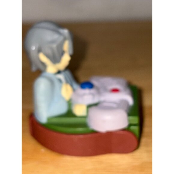 McDonald's Yu-Gi-Oh! Duel Monsters Seto Kaiba Figure 2006 Mattel Happy Meal Toy - Picture 4 of 5